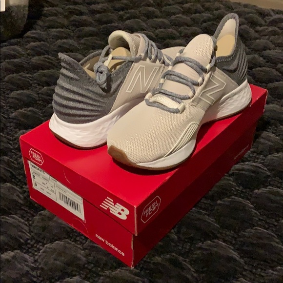 womens new balance fresh foam roav tee shirt